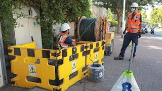 עבודות הנחת סיבים אופטיים