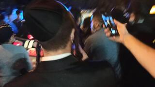 עימותים בין חרדים לשוטרים בשכונת גאולה בירושלים בעקבות התקהלות בזמן הסגר