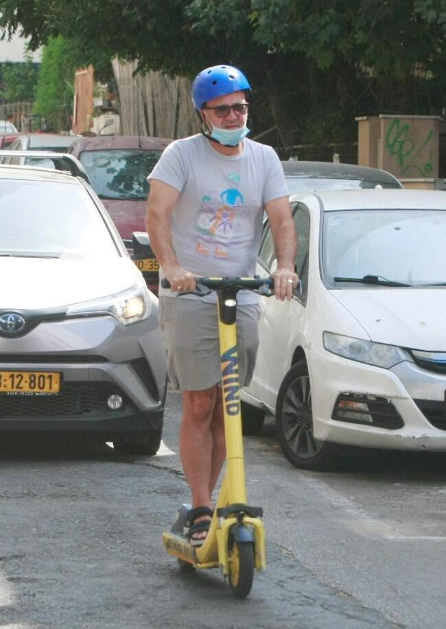 מפלס את הדרך
