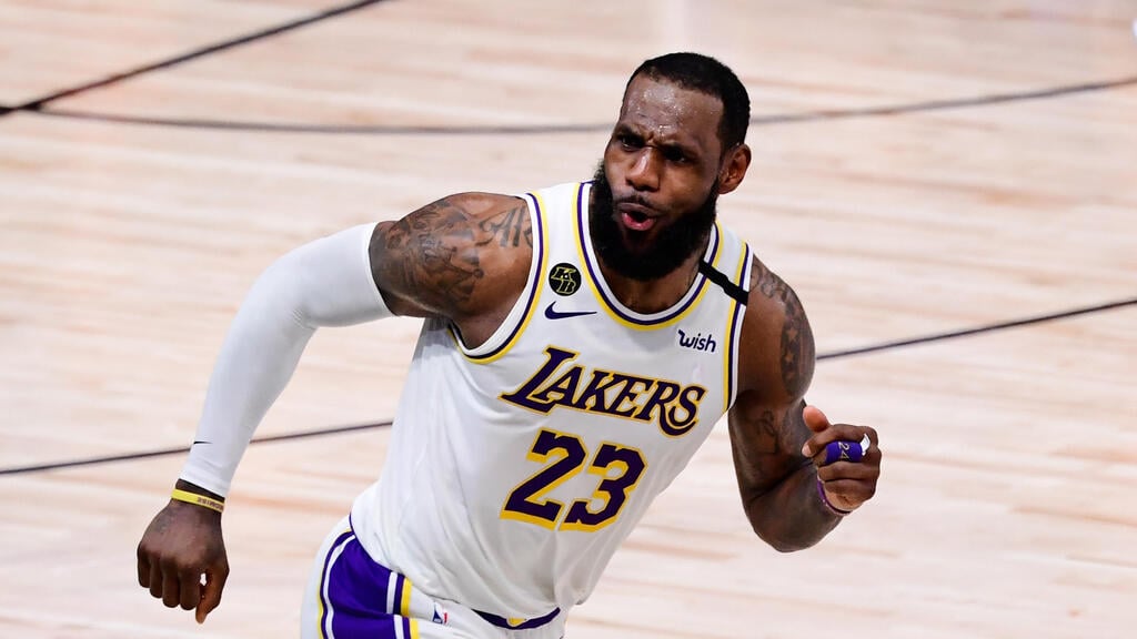 לברון ג'יימס. ההפך מקובי (צילום: getty images) לברון ג'יימס