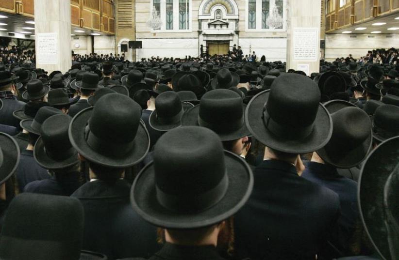 Ultra-Orthodox Hassidic followers in New York (Photo: Reuters) Ultra-Orthodox Hassidic followers in New York
