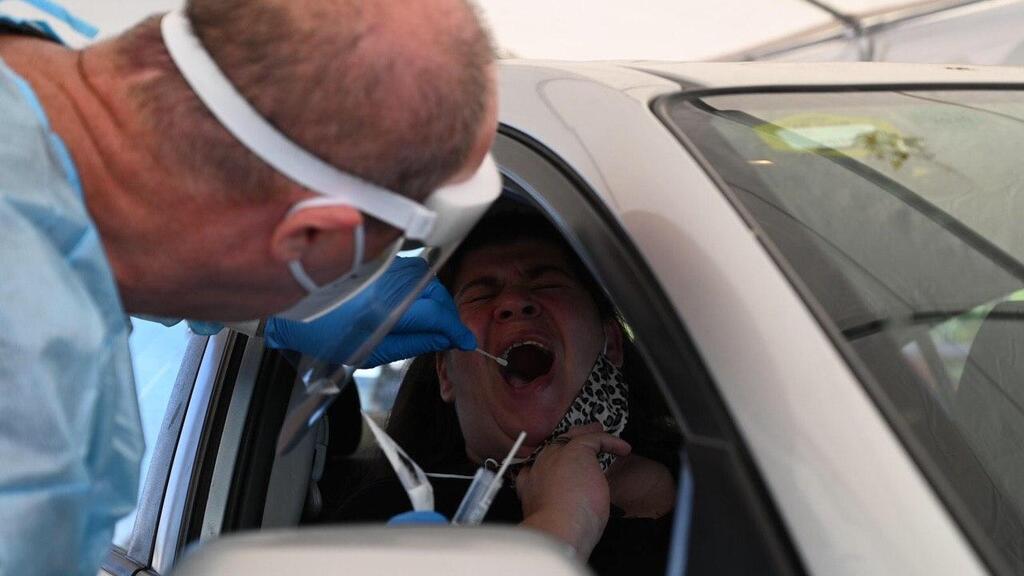 Testing for coronavirus in Tel Aviv (Photo: Nadav Abas) מתחם בדיקות קורונה למערך החינוכי בגני יהושע