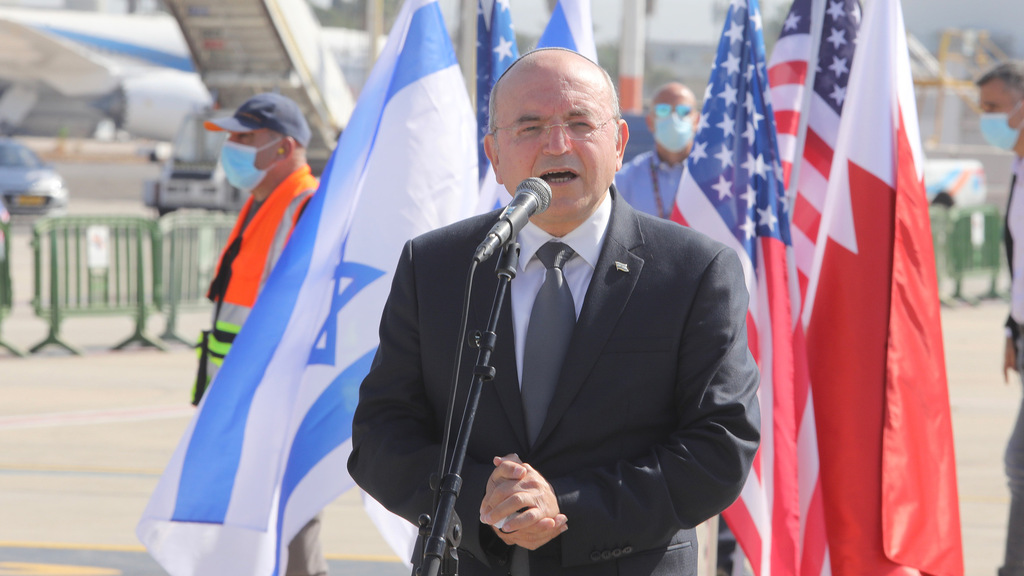 נתפס כשחקן פוליטי בתפקידו הנוכחי. מאיר בן שבת (צילום: מארק ישראל סלם) מאיר בן שבת