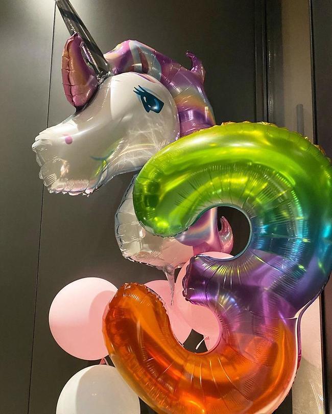 מוכנה לחשוף את הבלונים לא את הילדים. חגיגות יום הולדת 3 לאל