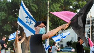 הפגנת הדגלים השחורים בחולון