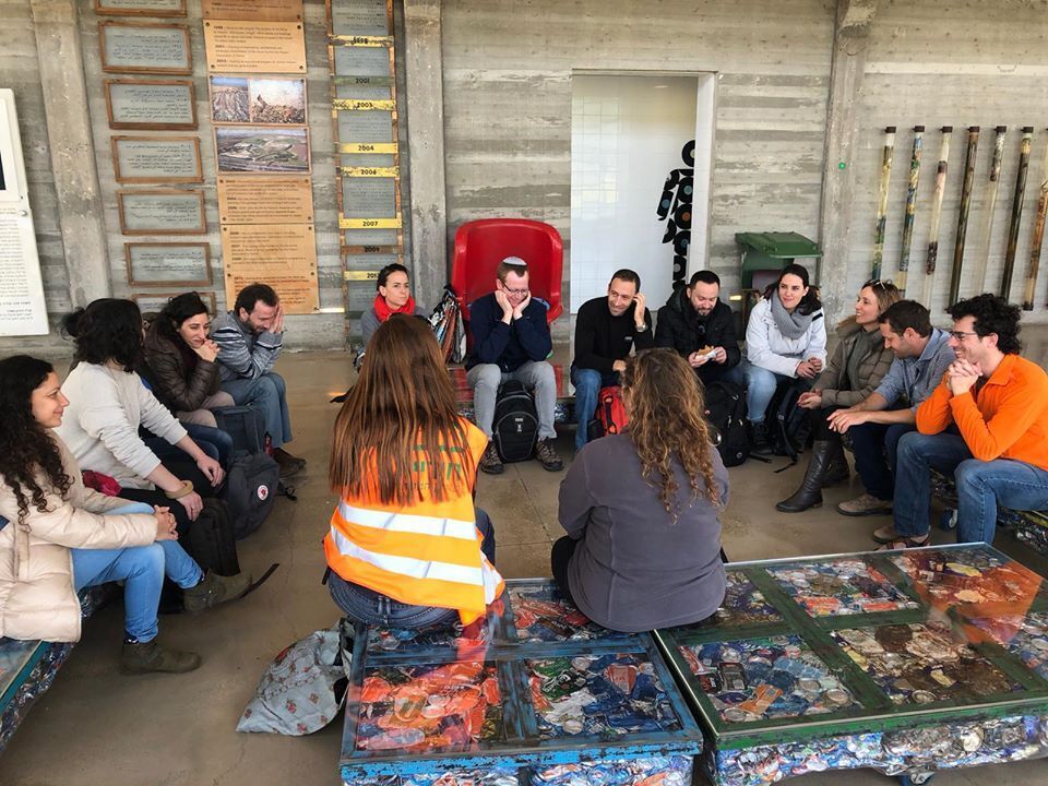 מחזור ט' בסיור בחיריה (צילום: באדיבות תוכנית ממשק) מחזור ט' בסיור בחיריה