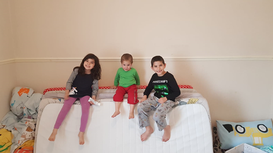 בהתחלה ישנו על מזרנים (צילום: אלבום פרטי) בהתחלה ישנו על מזרנים
