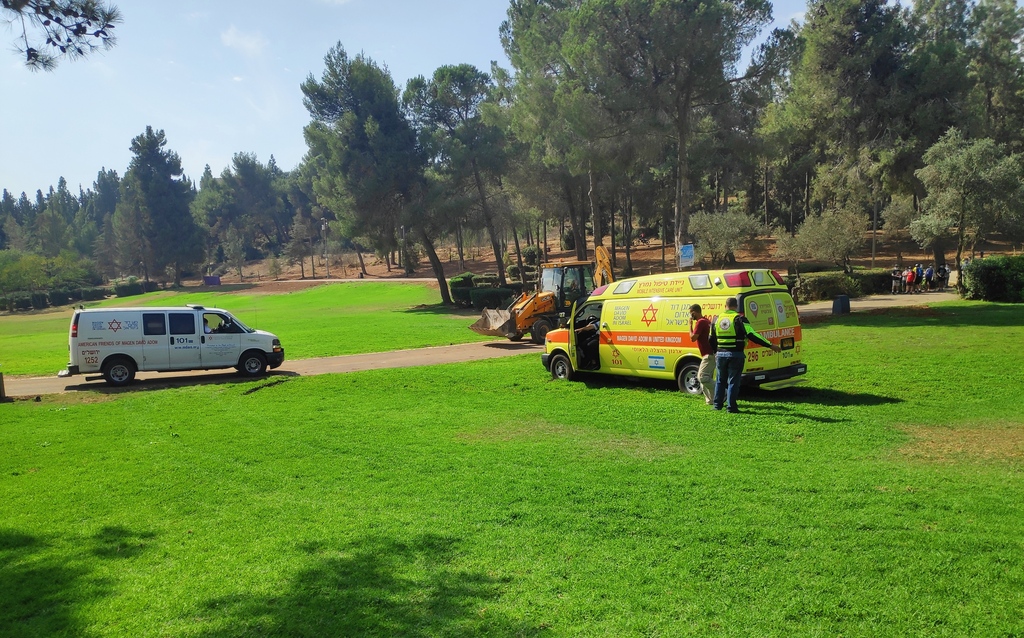 ניידת טיפול נמרץ הגיעה לגן סאקר