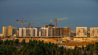 עבודות בנייה ב שכונת רמת שלמה בצפון ירושלים