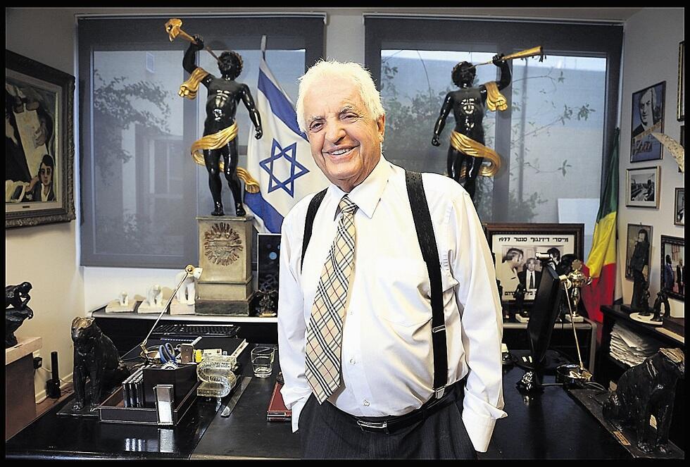 יואב שרון: ''אף פעם לא התביישתי באבא'' (צילום: אביגיל עוזי) יואב שרון: ''אף פעם לא התביישתי באבא''