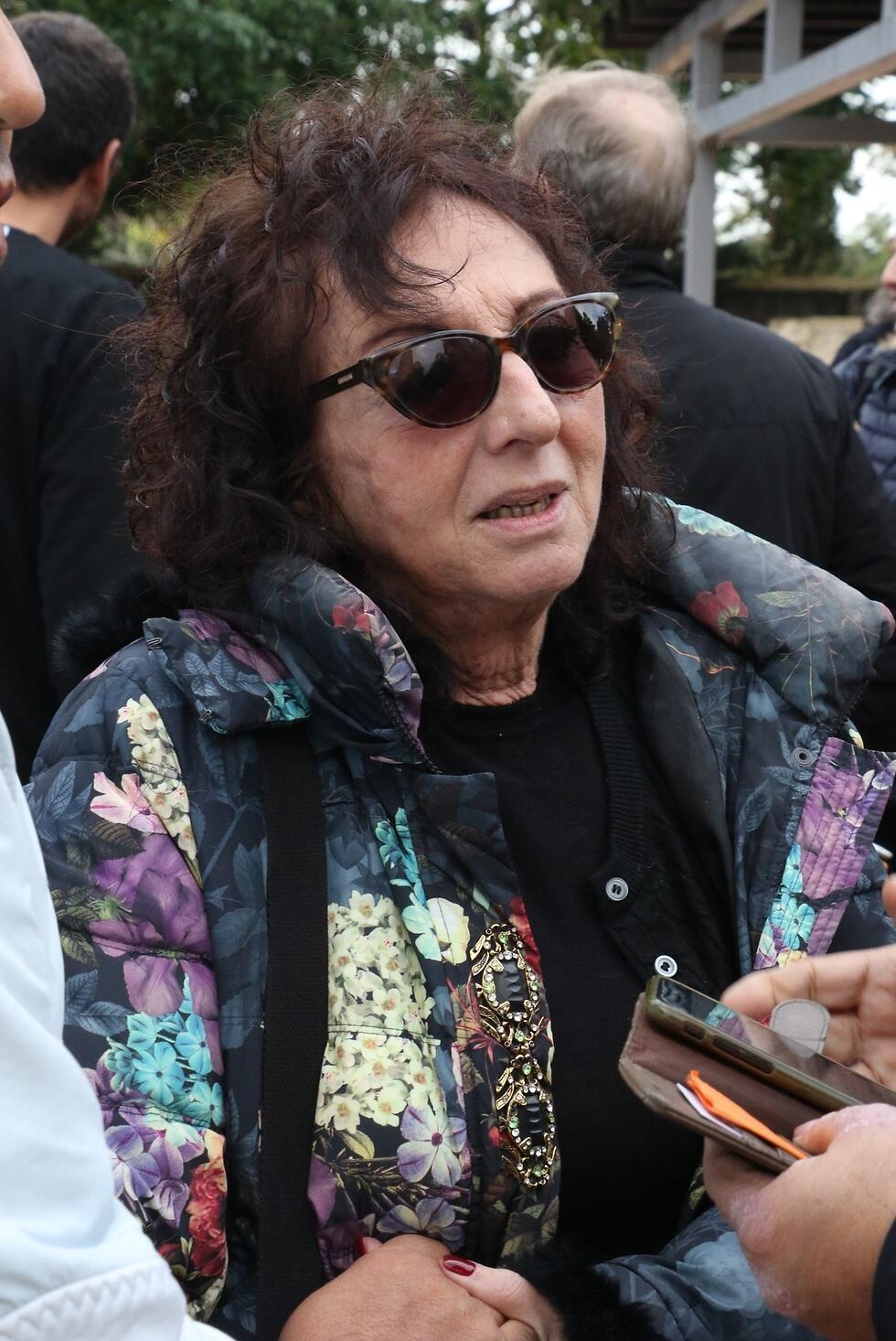 הילדה גוזלן. ''קלרה חוצפנית. הייתי טיפשה וגם עיוורת'' (צילום: שאול גולן) הילדה גוזלן. ''קלרה חוצפנית. הייתי טיפשה וגם עיוורת''