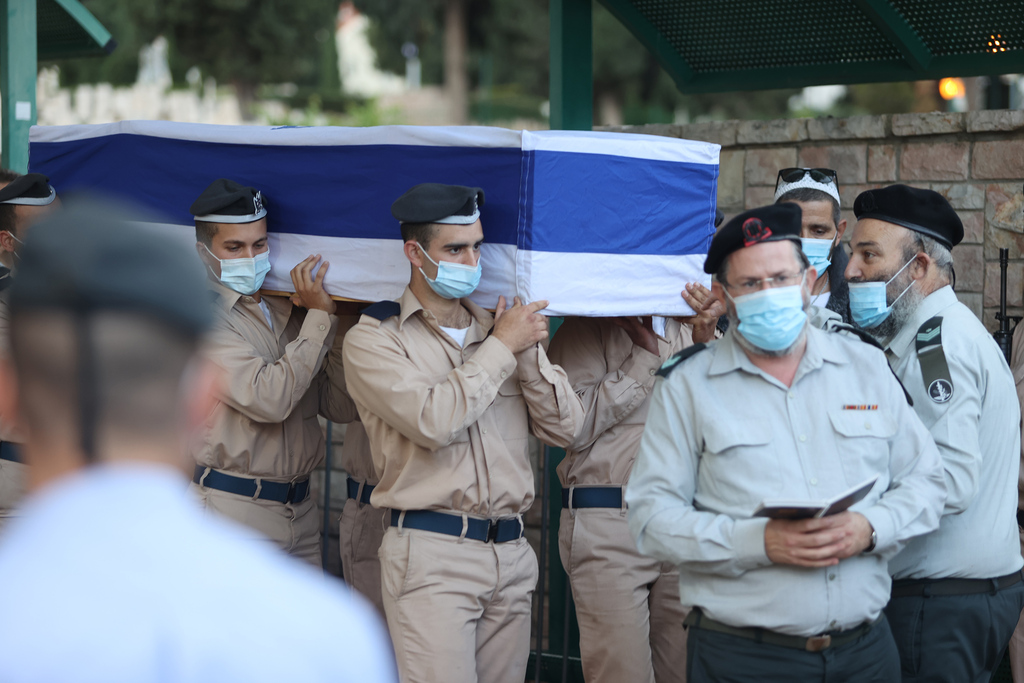 הלווייתו של ליהוא בן-בסה ז"ל (צילום: מוטי קמחי) הלוויתו של ליהוא בן בסה