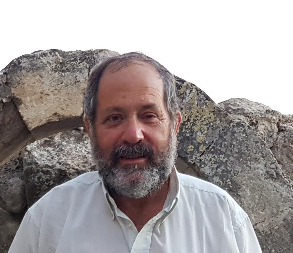 ארנון נעם