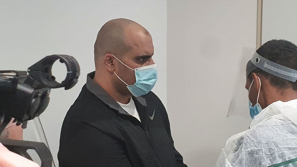 "הכרעה מאכזבת, נערער". אבו סרארי בבית המשפט (צילום: גלעד מורג) בית משפט מחוזי תל אביב: הכרעת דין לסעיד אבו סרארי הנאשם ברצח אחותו הודא כחיל ז"ל