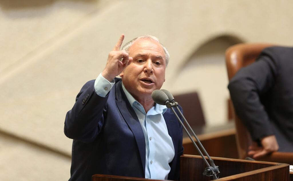"הדלת שלי פתוחה". דוד אמסלם (צילום: אלכס קולומויסקי) דוד אמסלם