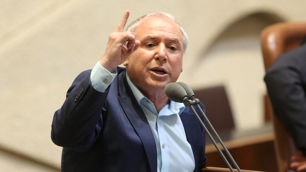 "ליבי עם משפחות החטופים". אמסלם (צילום: אלכס קולומויסקי) דוד אמסלם