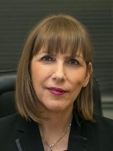 לימור לבנת