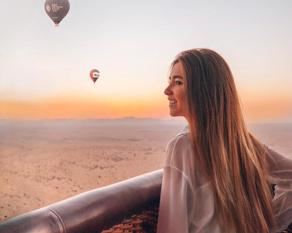 אטרקציית הכדורים הפורחים. בדובאי ובאבו דאבי (לירי חורש רינמן) אטרקציית הכדורים הפורחים. בדובאי ובאבו דאבי