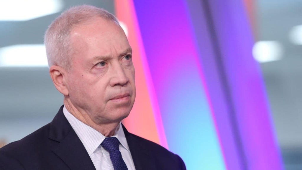 "שר החינוך היה צריך לזעוק איתי את זעקת התלמידים בישראל" (צילום: אבי מועלם) יואב גלנט באולפן ynet