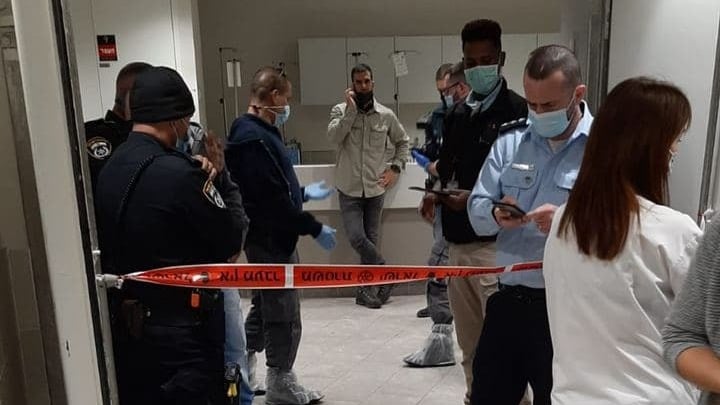 זירת התקרית בבית החולים אסף הרופא בית חולים אסף הרופא: גבר רצח אשתו אשר חולה סופנית והתאבד