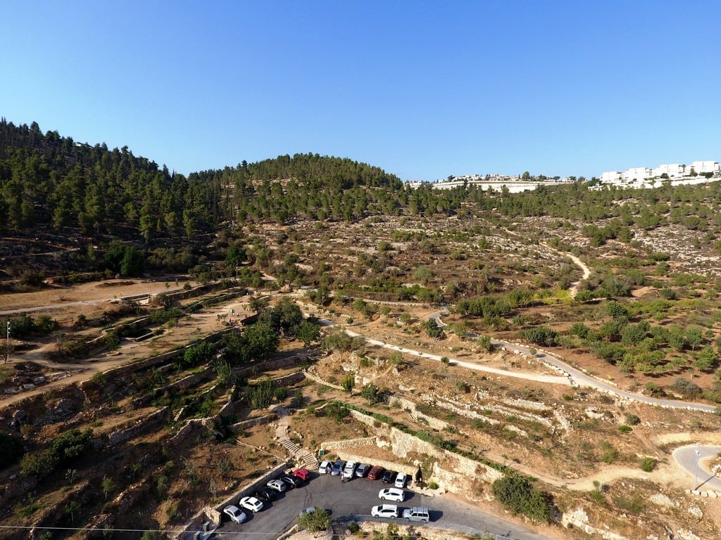 אזור רכס לבן, ליד ירושלים