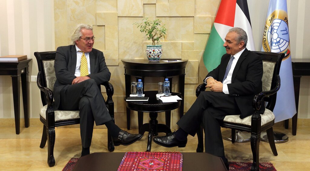 תור וונסלנד שלחי האו"ם למזרח התיכון עם ראש הממשלה הפלסטיני