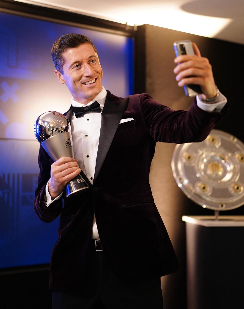 לבנדובסקי. שחקן השנה של אופ"א ופיפ"א (צילום: gettyimages) לבנדובסקי