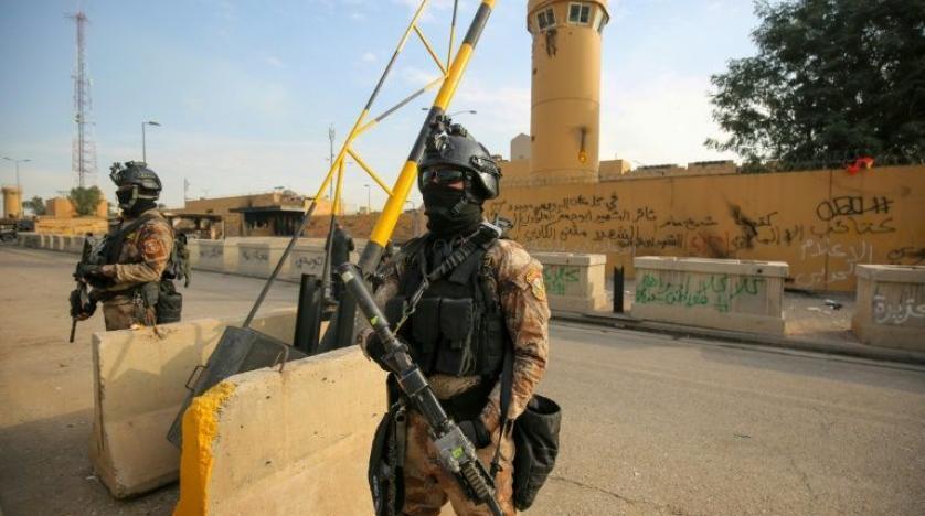 An Iraqi security guard near the U.S. embassy in the Green Zone (Photo: AFP) An Iraqi security guard near the US embassy in the Green Zone
