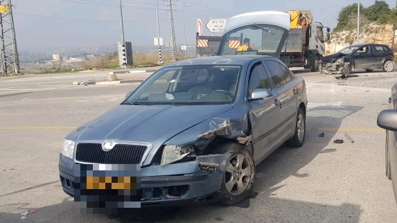 The Israeli vehicle mistakenly hit by Shin Bet fire after a minor traffic accident (Photo: TPS) ירי של כוח בטחוני על רכב ישראלי