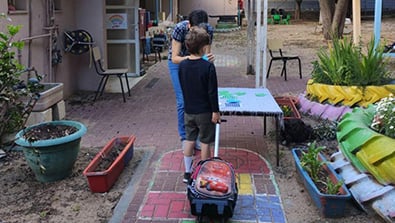 ארכיון (צילום: דוברות עמק חפר, אבי מועלם) בני גנץ גן ילדים