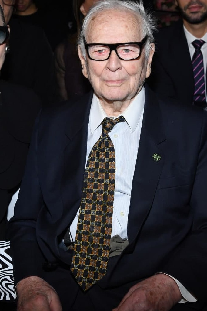 Pierre Cardin Dead: Acclaimed Fashion Designer Was 98 – The Hollywood  Reporter