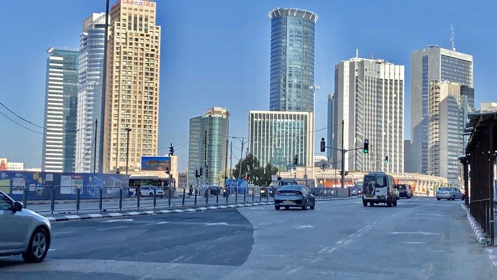 Tel Aviv during third lockdown (Photo: Motti Kimchi ) לעומת הסגר השני, הפעם אין ברחובות דרך בגין- ארלוזרוב בתל אביב מחסום