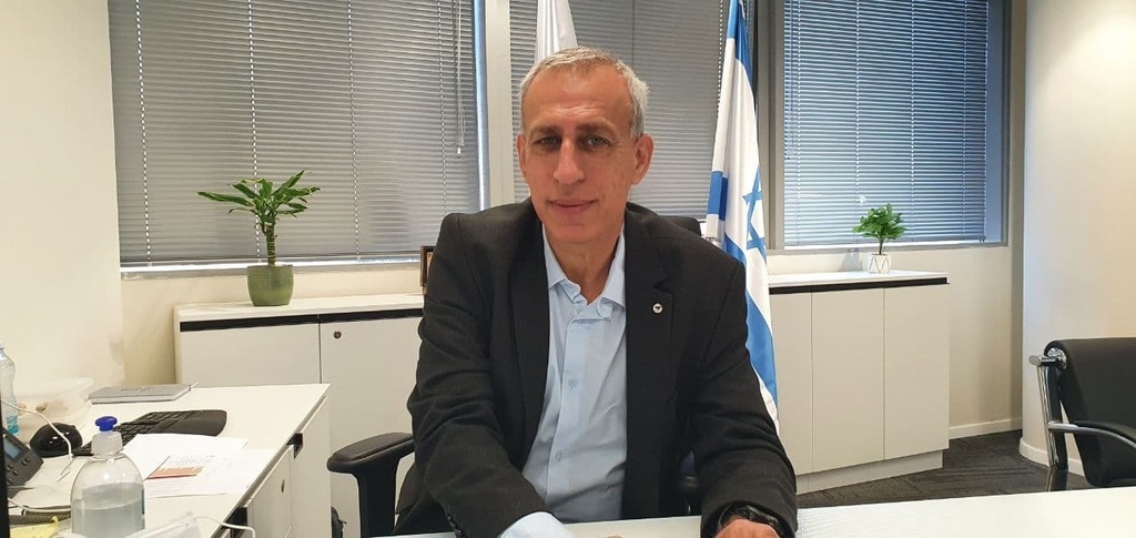 "אנחנו מגיעים לשיא של חולים". פרופ' נחמן אש (צילום: אבי חי ) נחמן אש