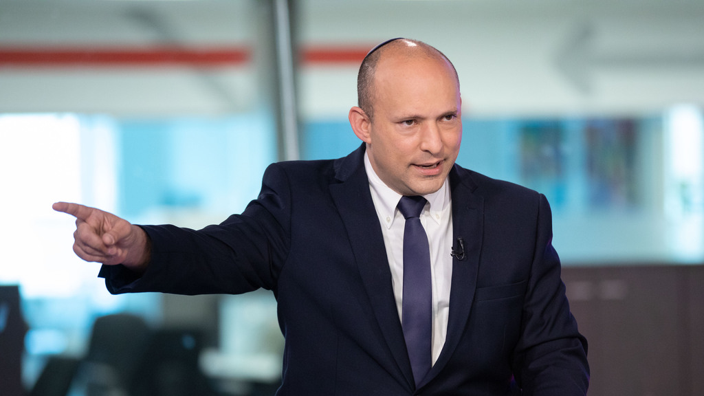 על בנט: "לא בכדי לא מתחייב שלא יישב עם נתניהו" (צילום: הדר יואביאן ) נפתלי בנט