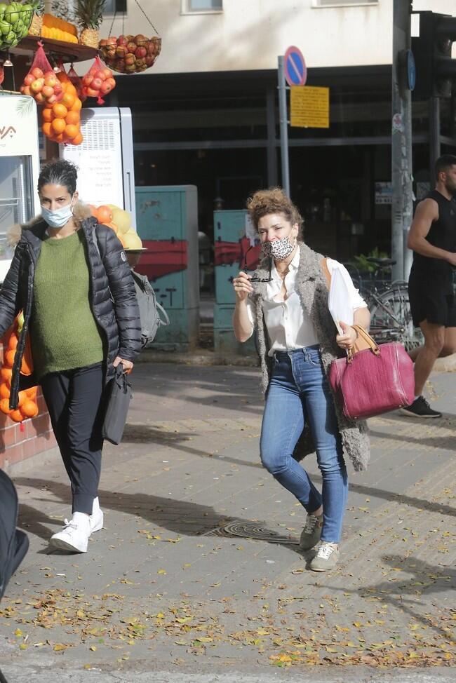 טיול בעיר (צילום: מוטי לבטון) טיול בעיר