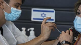 חיסוני קורונה בתל אביב