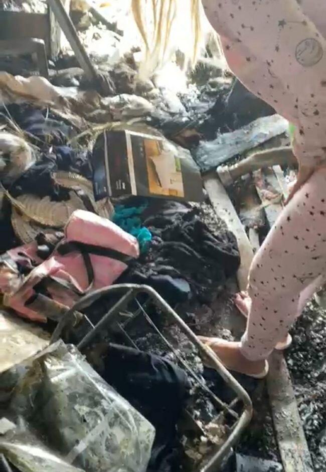 בביתה השרוף. נוי קרקו (צילום: אינסטגרם) בביתה השרוף. נוי קרקו