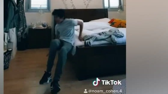 עמרי נופל