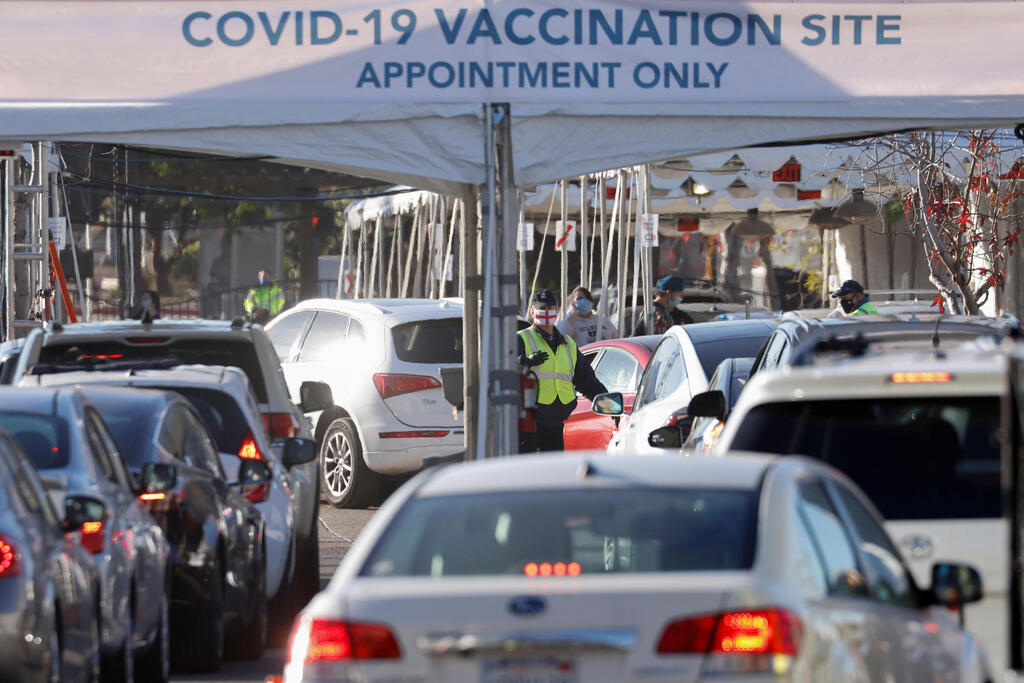 מתחם חיסונים חיסון נגיף קורונה סן דייגו קליפורניה ארה"ב