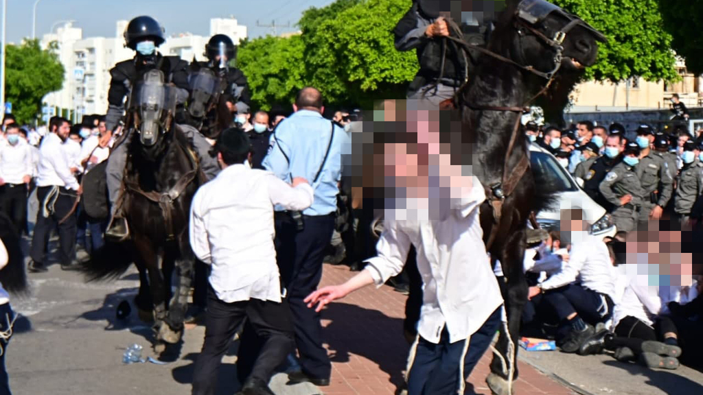 Clashes between Haredim and police in Ashdod (Photo: Avi Rockah) עמיתים בין חרדים למשטרה באשדוד