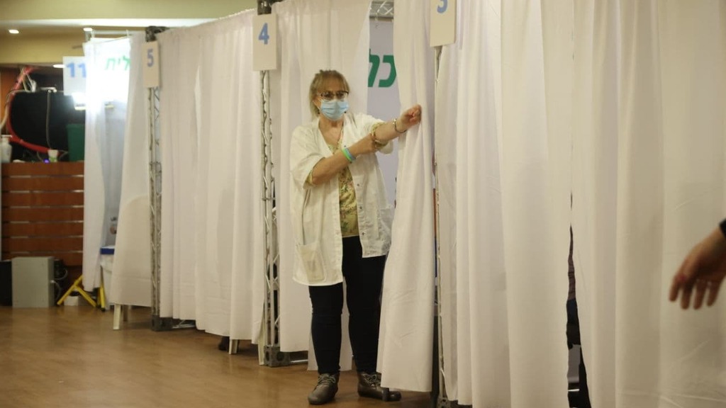 מתחסנים בראשון לציון