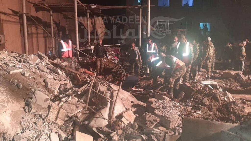 Archive: Rescue teams scour through rubble in the aftermath of an alleged Israeli strike in southern Syria, January 13, 2021 (Photo: Al Mayadeen) תמונות מהתקיפה הישראלית בסוריה
