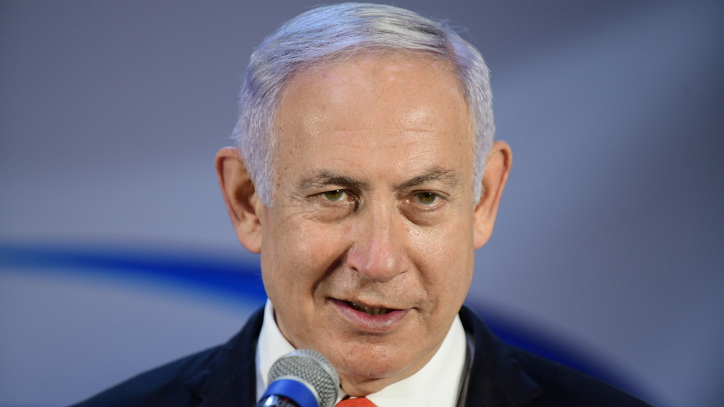 בנימין נתניהו ויולי אדלשטיין במכבי רמלה