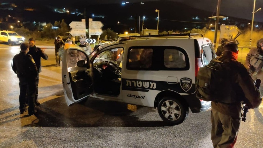 זירת יידוי אבנים על ניידת משטרה אזור יצהר שומרון חשד שהתוקפים יהודים