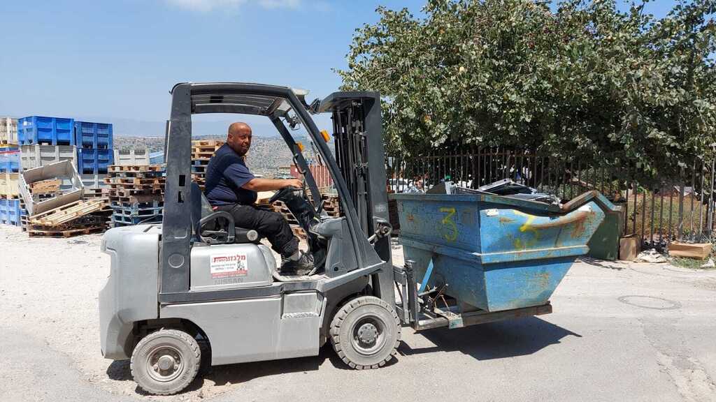 "כי הם לא שקופים, הם שווים" (צילום: קהילה אקולוגית מוגנת ) קהילה אקולוגית מוגנת