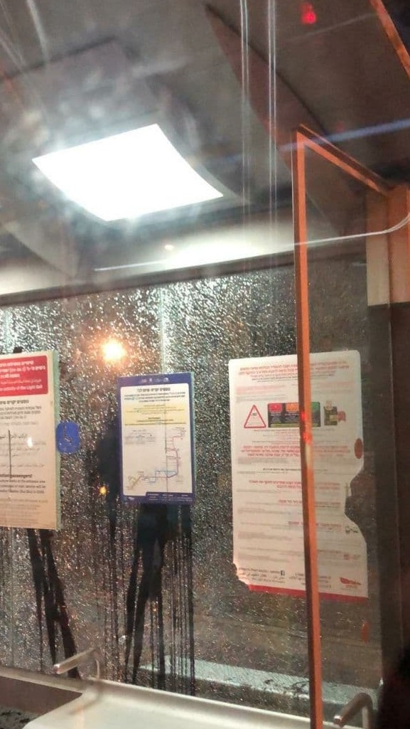 הרכבת הקלה בירושלים הושחתה