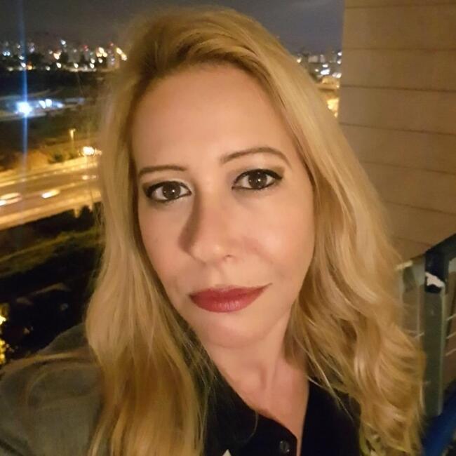 תכירו את זו שאהבה נפשו. לימור קרליק קורן