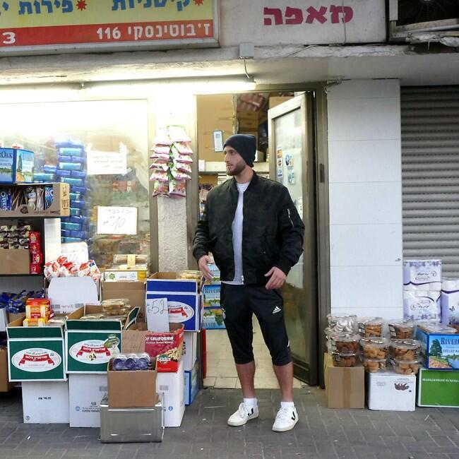 קמפיין חדש? (צילום: אמיר מאירי) קמפיין חדש?