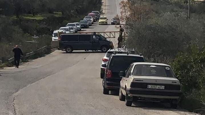 מחסום שהציב צה"ל ליד סלפית אחרי ניסיון הפיגוע מחסומים מחסום פיגוע קראוות בני חסן קרוואת סלפית