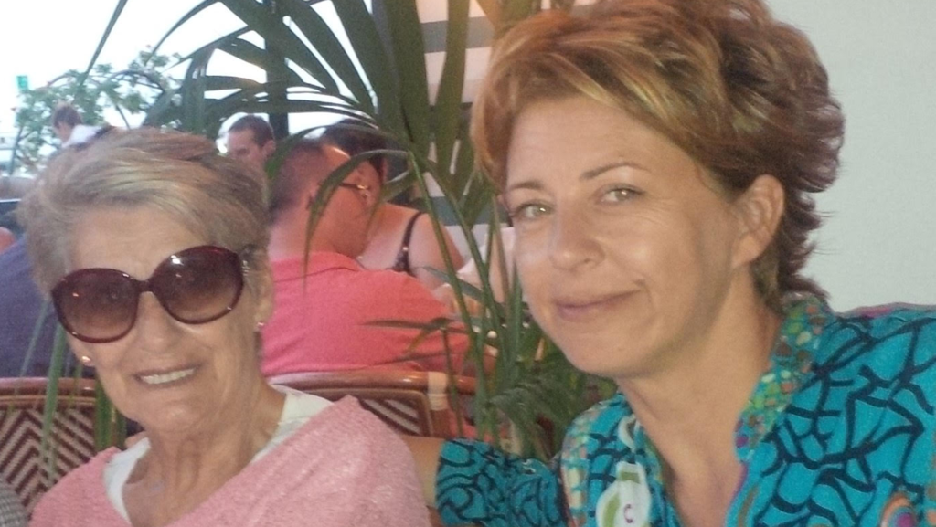 Claire and her mother Hava, who was born Eva (Photo: Courtesy of the family) קלייר עם אימה, חוה